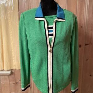 Vintage but so on trend for the Season. Newly Professionally Dry Cleaned